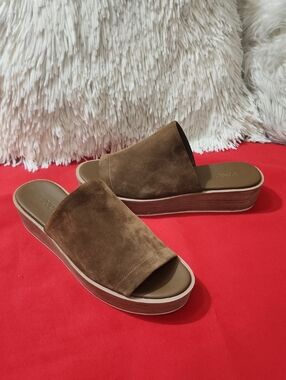 VINCE SASKIA Brown Suede Slide Sandals
